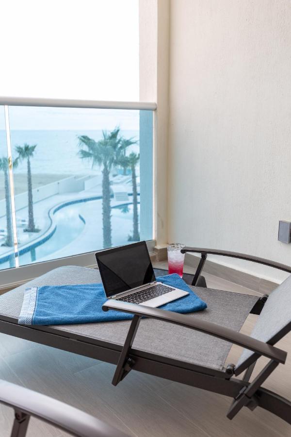 Brand New Contemporary 2 Bd Oceanfront Condo At Encantame Towers Verano E302 Playa Encanto المظهر الخارجي الصورة